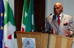 Senegals præsident Abdoulaye Wade vil have Mugabe og Tsvangirai til at dele magten i Zimbabwe. 