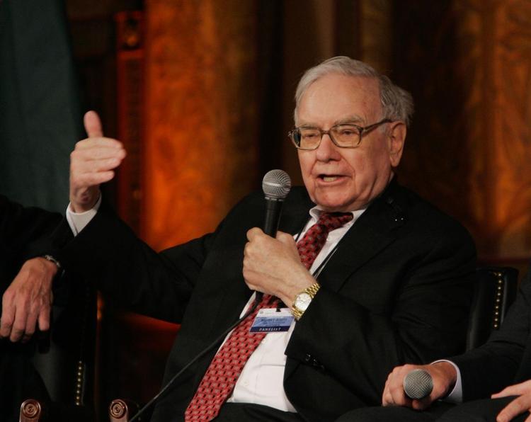Warren Buffet er fortsat en af verdens rigeste. Men de nyrige i Asien og Latinamerika rykker hastigt op ad den nyeste opgørelse over personlig velstand. Arkivfoto. 