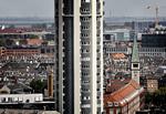 Carlsbergsiloen i Valby er 85 meter høj og dermed et af de få højhuse i København. I hovedstadens historiske bydel er der endnu ingen højhuse. 