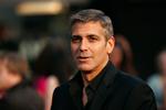George Clooney ankommer til premieren på sin seneste film 'Leatherheads' i London. 