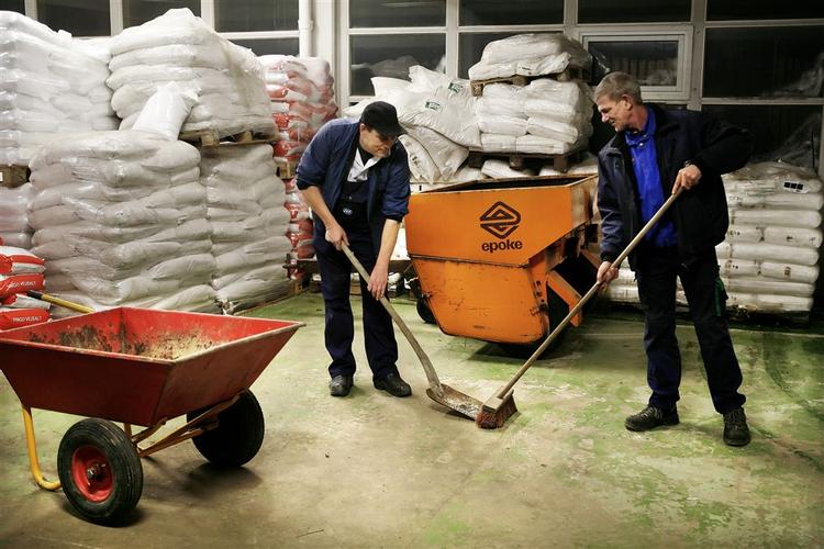 Ledigheden er utroligt lav i Danmark lige nu, og det er et klart sundhedstegn for samfundet, siger forsker. Arkivbilledet er fra Ballerup, hvor ISS Ejendomsservice har været gode til at rekrutere arbejdskraft. 