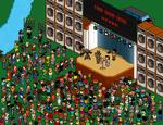 Det koster Habbo-mønter at deltage i spil og for eksempel tage sig en dukkert i poolen eller overvære en koncert. Mønterne købes med sms-beskeder. 