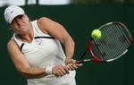 Alisa Kleybanova stod for en mindre overraskelse, da verdens nummer 42 besejrede den 10.-seedede Daniela Hantuchova fra Slovakiet. 