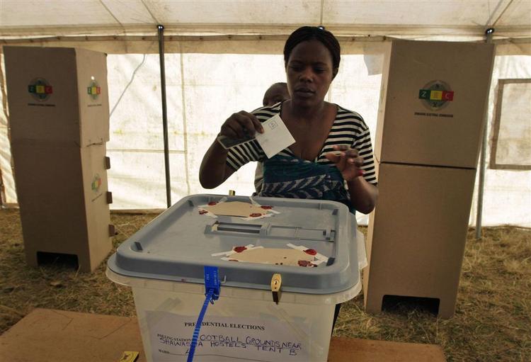Der er ikke ligefrem kø i dette valglokale i hovedstaden Harare. 