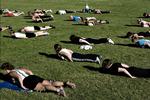 Der er fællestræning bag ved Pavillonen i Fælledparken i København. Hver mandag, onsdag og fredag kl. 18-19. 