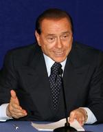 Italiens regeringsleder, Silvio Berlusconi, bliver sammen med andre højtstående folkevalgte beskyttet mod retsforfølgelse af ny lov. Arkivfoto. 