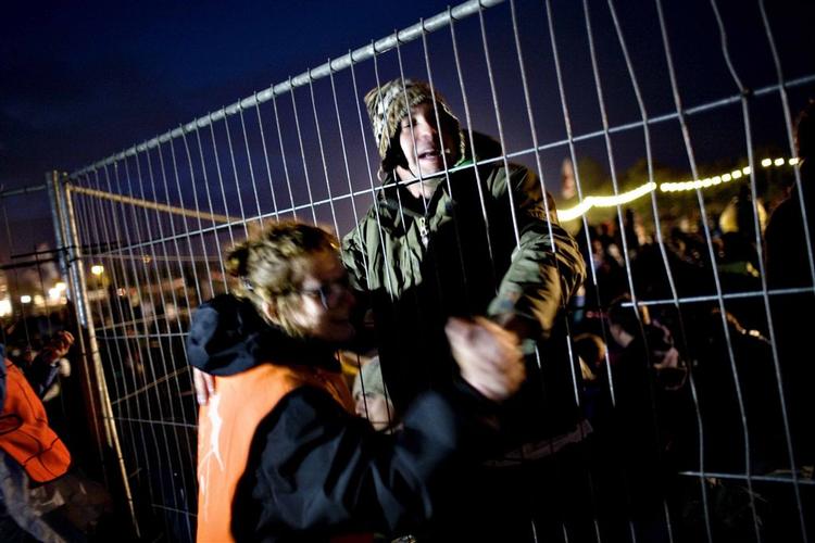 Allerede kvart i fem søndag morgen væltede de første gæster ind på det forjættede campingområde. 