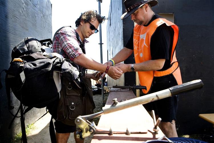 Solskinnet kan sætte ekstra gang i billetsalget på Roskilde Festivalen. 
