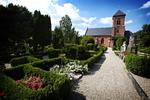 Tårnbæk Kirke og kirkegård