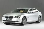 Ny stil for BMW 7-serie. Forgængeren fik skæld ud for sit design, men salget gik godt - især i USA og Mellemøsten. 