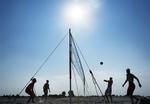 Hvis man bliver træt af at spille beachvolley, kan der fremover lånes lydbøger og tegneserier fra Københavns nye strandbiblioteker. Her et billede fra Amager Strandpark, hvor den ene af de to biblioteker vil være placeret. 