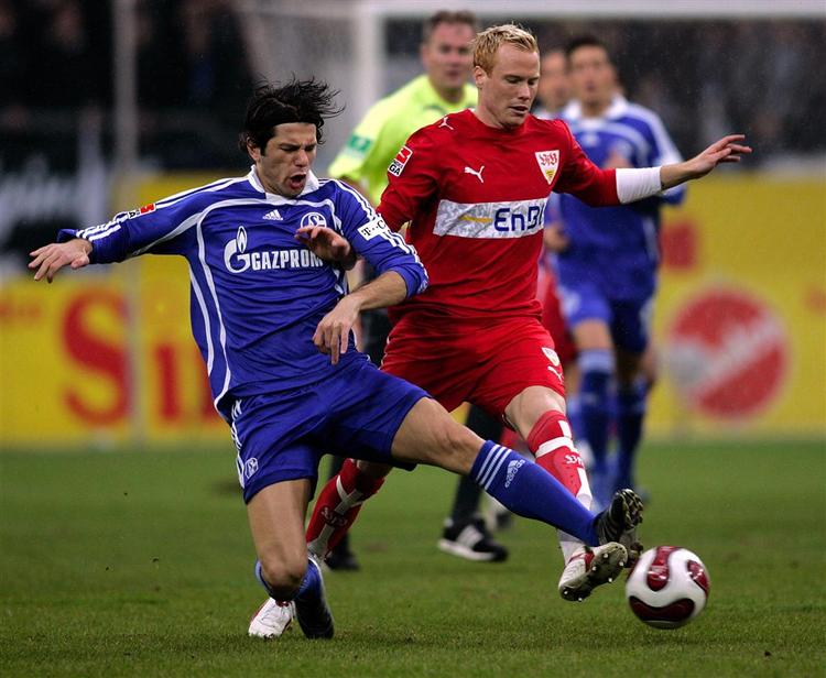 Alexander Farnerud (i rødt) nåede at spille omkring 30 kampe på to sæsoner for VfB Stuttgart. 