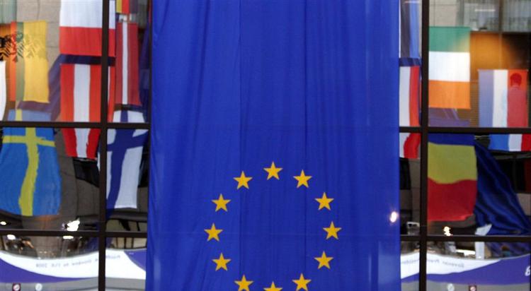 Holland har som land nummer 21 sagt ja til EU-traktaten. 