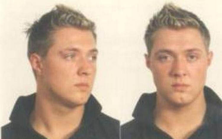 Bandidos-rockeren Claus Petersen er flygtet fra politiet. Billedet her er seks år gammelt. 