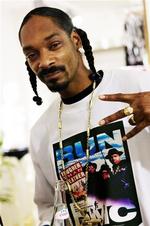 Snoop Dog skal remixe en klassiker fra Johnny Cashs tidlige år. 