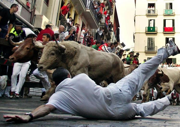 400 er kommet til skade under den seneste uges tyreløb i Pamplona. 