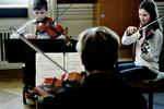 Masser af danske børn og unge vil lære at spille instrumenter, men det kan være svært at få plads på musikskolerne. Arkivfoto. 