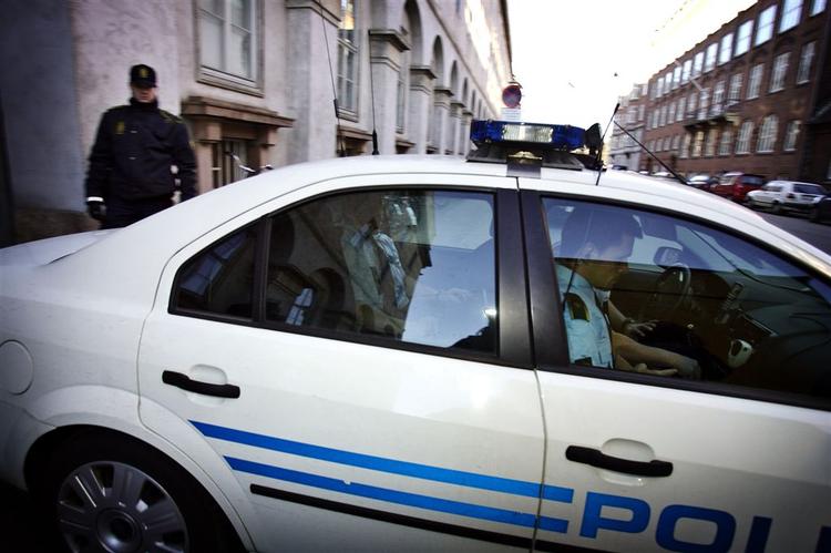 De to terrorsigtede tunesere er fortsat fængslet. Billedet her er fra da de blev fremstillet i dommervagten efter anholdelsen. 