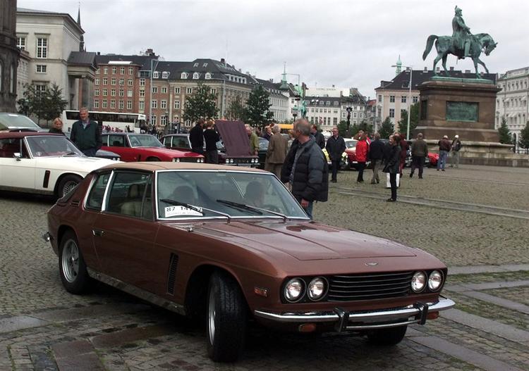 En klassisk - og engelskk - Jensen Interceptor. En dansk bil hedder også Jensen - og det vækker ikke glæde hos ejerne af den 'rigtige' Jensen. 
