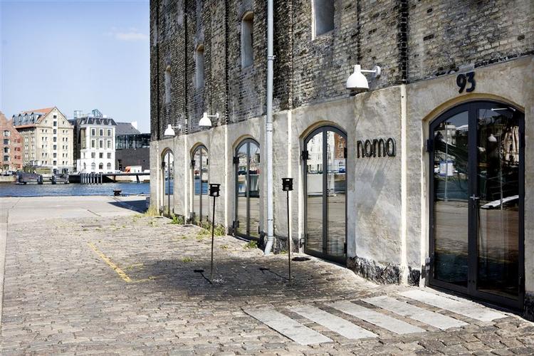 Noma er en af de mange københavnske restauranter, der holder lukket i juli måned. »Vores medarbejdere skal jo også have ferie«, siger direktør Peter Kreiner. 
