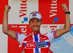Kurt-Asle Arvesen vandt 11. etape med blot en ringbredde til forfølgerne. Det var den norske mesters første etapesejr i Tour de France. For tre år siden blev han selv slået på målstregen af italienske Paolo Salvoldelli. 