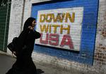Antiamerikansk slogan på muren uden for den tidligere USA-ambassade i Teheran. 