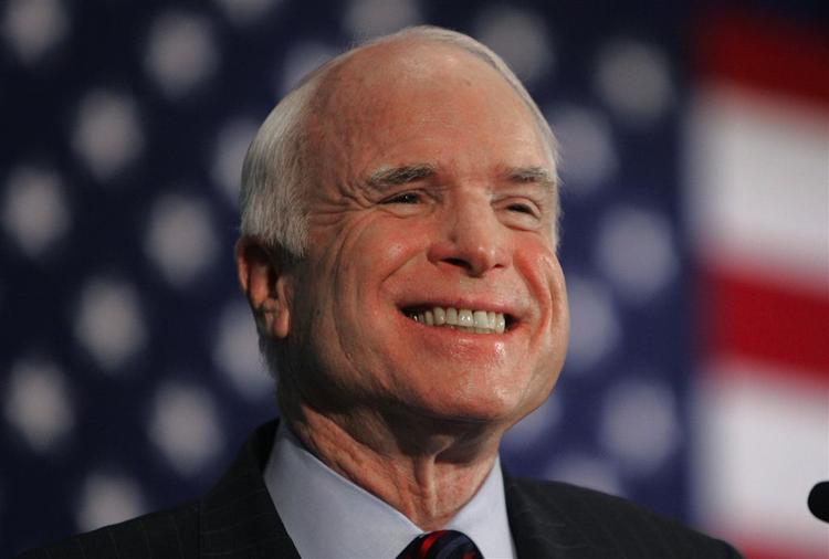Republikanernes John McCain har stadig flere penge end den demokratiske Barack Obama. 