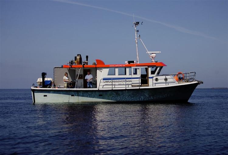 Miljøskibet 'Limgrim' under tur på Limfjorden. 