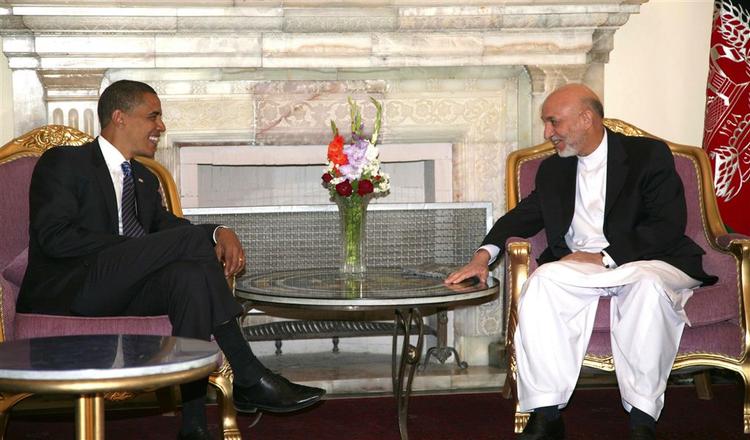 Obama kan blive en stærk partner for Afghanistan hvis han bliver præsident, mener Karzai (th). 