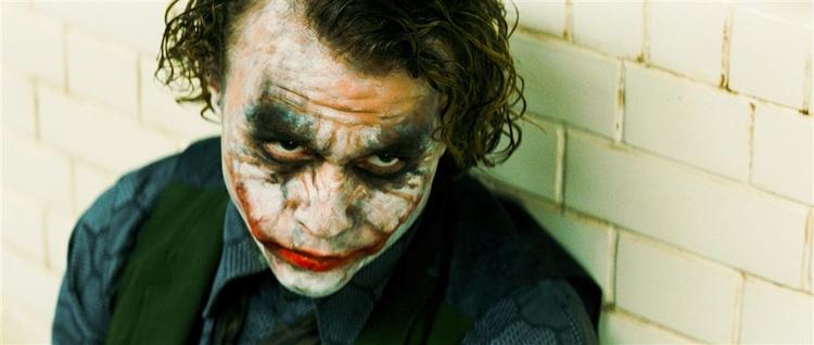 Heath Ledger i rollen som Jokeren i den nye Batman-film, 'The Dark Knight'. Filmen har solgt rekordmange billetter på premieredagen. 