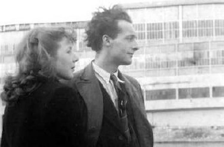 unge. Dorine og André Gorz i deres  unge dage. Sidste år begik de selvmord sammen. Dorine var døende, og han ville ikke leve uden hende. Foto fra bogen 