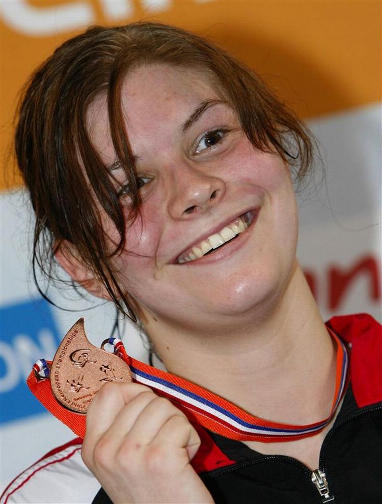 I går vandt hun bronze i finalen i 1.500 meter fri. Nu har Lotte Friis kvalificeret sig til en ny finale ved EM i svømning i aften. 