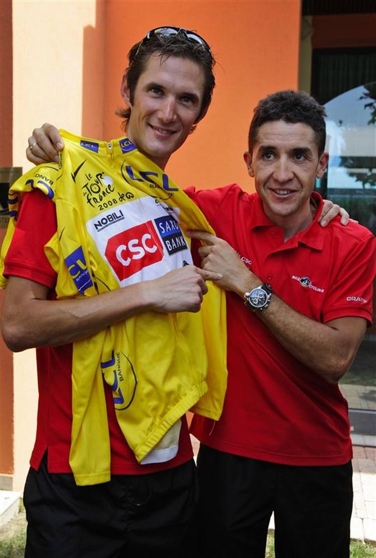 Fränk Schleck og Carlos Sastre er Team CSC Saxo Banks to trumfkort. Schleck er i gult 49 sekunder foran Sastre. 