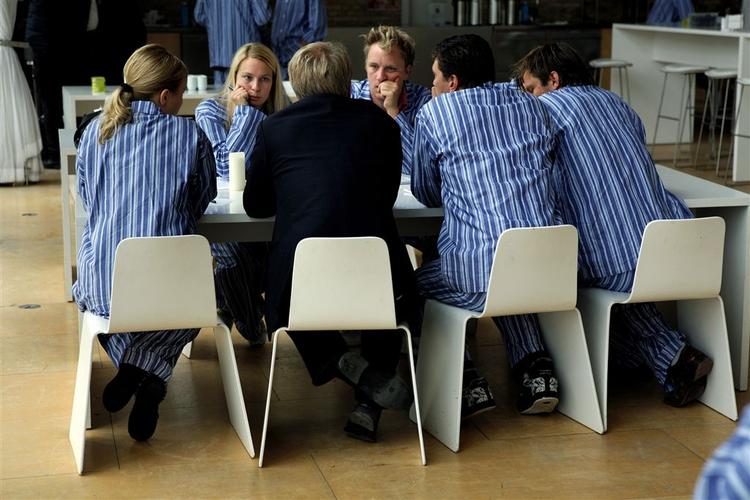 Der var glæde på Nyhedsavisen i oktober 2006, da gratisavisen på kom på gaden første gang. Blandt andet optrådte de ansatte i pyjamas i flere reklamefremstød. 