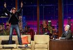 Tom Cruise gjorde i 2005 med ét sofahop for meget sig selv til sæsonens mest forhånede kendis,  da han garnerede nyheden om sin forelskelse i starletten Katie Homes  med hop og kåde saltomortaler i Oprah Winfreys sofa. Jay Leno ville ikke stå tilbage for Oprah og inviterede Cruise  ind i sit The Tonight Show aftenen efter og fik stjernen til at gentage sit gimmick. Foto: Paul Drinkwater/AP 