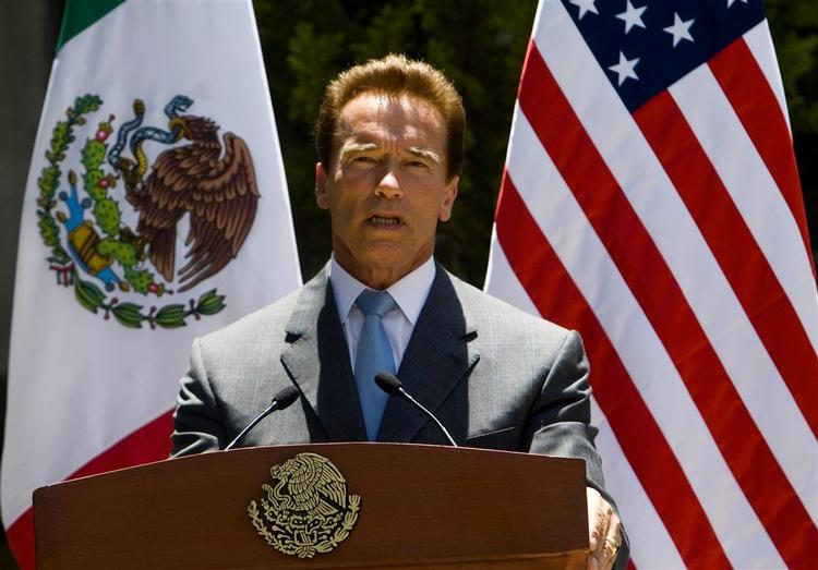 Arnold Schwarzenegger får i første omgang efter restauranterne. Næste gang står bagerne for tur. 