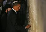 Den demokratiske præsidentkandidat Barack Obama efterlod en lille bøn i Grædemuren. Men den fik ikke lov at sidde der længe. 