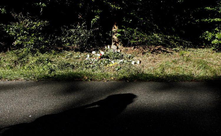 En 23-årig mand mistede torsdag aften livet, da han kørte galt på Københavnsvej ved Hillerød. Han blev det 213. trafikoffer i 2008. Foto: Peter Hove Olesen 