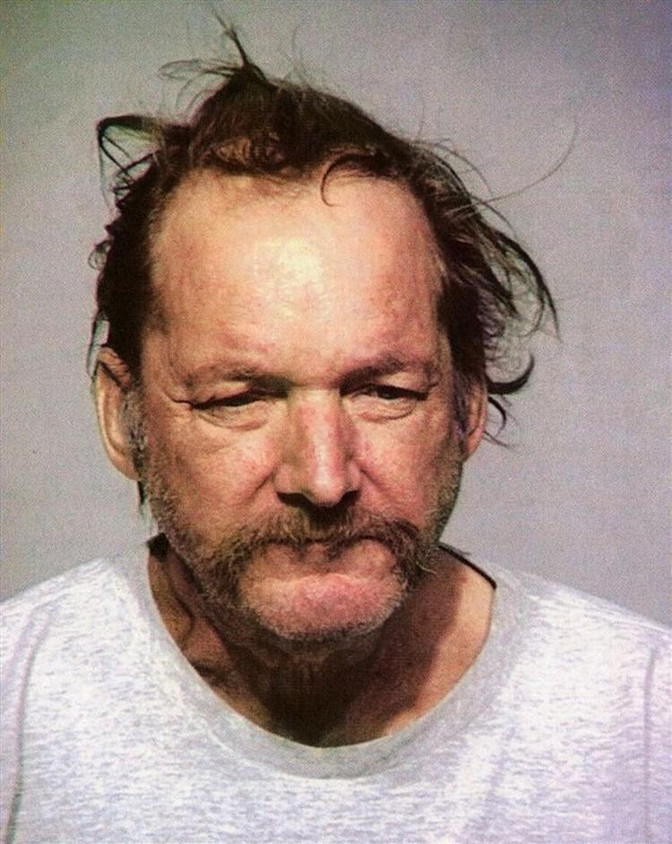 Keith Walendowski fra Milwaukee i staten Wisconsin kan se frem til seks et halvt års fængsel og en kæmpe bøde for at have skudt sin græsslåmaskine. 