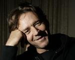 Ridley Scotts Robin Hood-film, som får titlen Nottingham, har Russell Crowe på rollelisten. Efter sigende er der tale om et trekantsdrama mellem Robin Hood, lady Marion (spillet af Sienna Miller) og Sheriffen af Nottingham. 