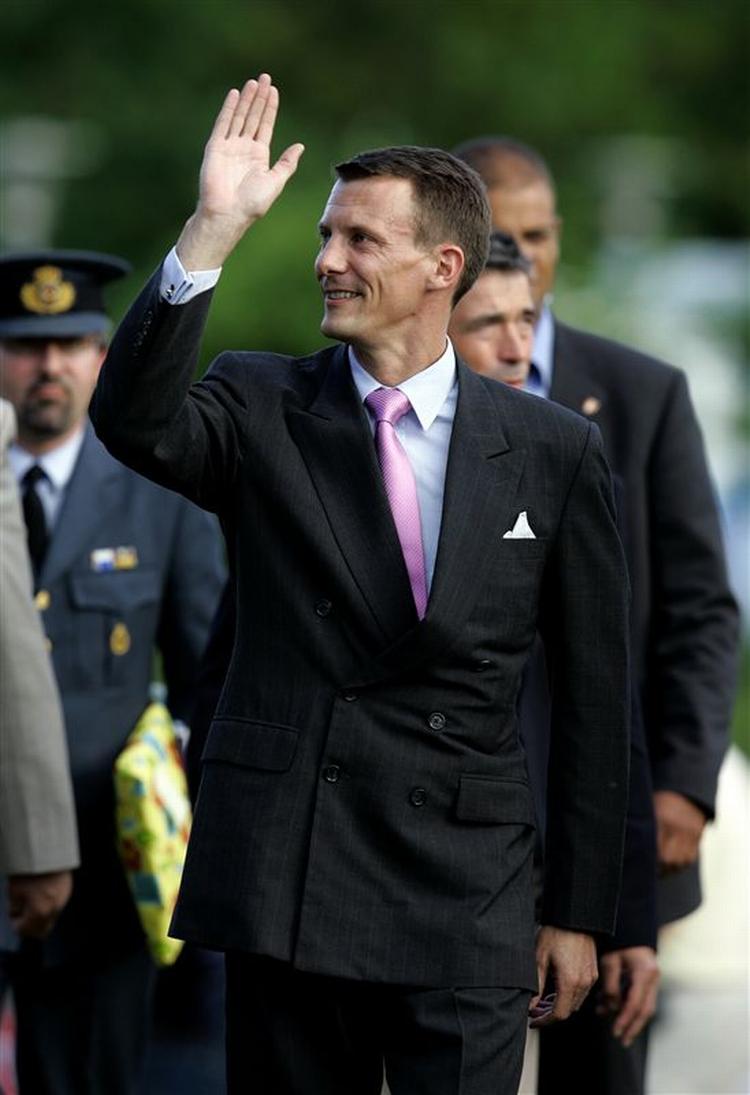 Prins Joachim får travlt i august, mens storebror ser sport, og forældrene holder ferie. Han skal både regere landet og passe landbruget på Schackenborg. Arkivfoto. 