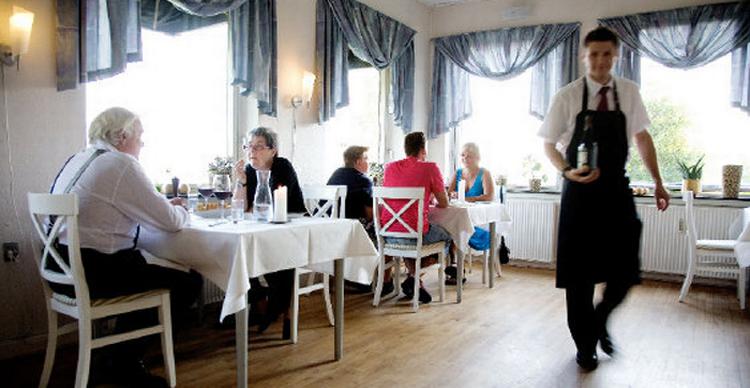 Forgæves. Fakkegrav Badehotel ligger smukt ved Vejle Fjord og ambitionerne er store. Men evnerne i køkkenet står ikke mål med intentionerne. Foto: Hans Christian Jacobsen 