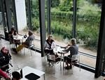 Rummet er upersonligt og ventetiden lang, men maden er fremragende på Café Republic. 