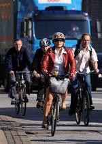 Den tunge trafik og højresvingsulykker har været blandt de værste syndere i skadesstatistikkerne fra trafikken. Arkivfoto 