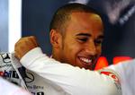 Lewis Hamilton kan udbygge sin føring i Formel 1, hvis han kan veksle sin poleposition til sejr ved søndagens grand prix i Ungarn. 