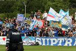 Ballademagere fra Hansa Rostock forholdt sig acceptablet under fodboldkampen på Næstved Stadion - trods hærgen på vej til  kampen. 