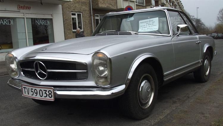 Denne Mercedes fra 1964 kunne sagtens være målet for import fra Tyskland - men den kan ikke kaldes miljøvenlig. 