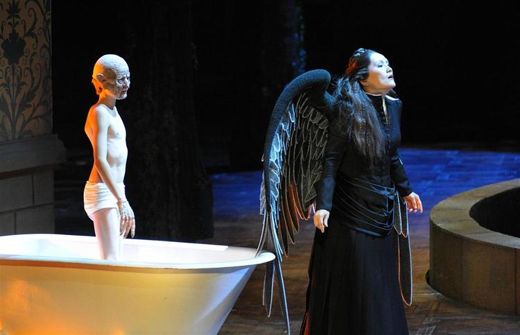 Bayreuth-spillenes udgave af 'Parsifal' er spækket med hagekors og Freud. 