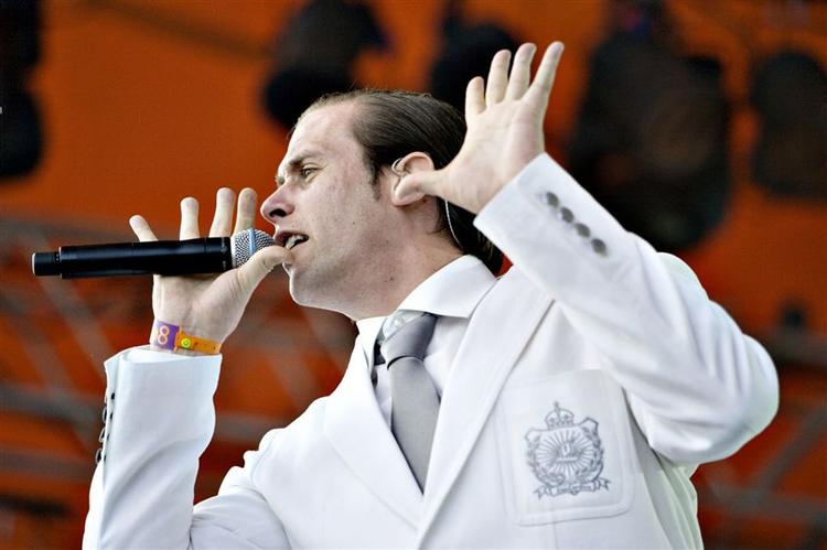 L.O.C. optrådte i år på Roskilde Festivals Orange Scene. Nu skal han også optræde for kronprinsparret. 