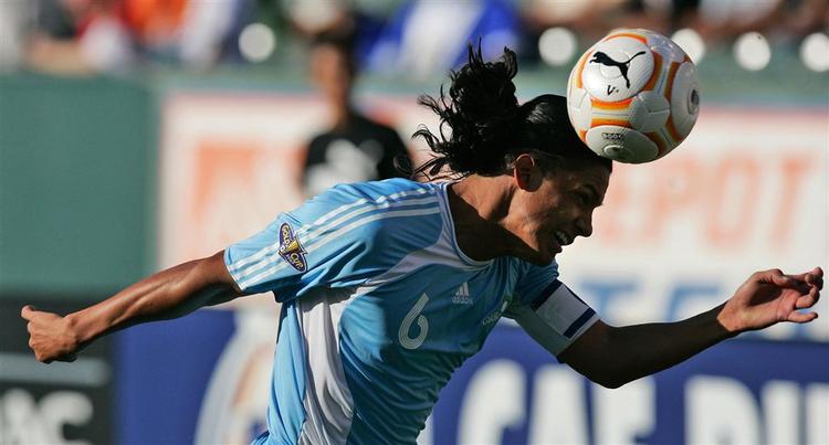 Gustavo Cabrera i aktion for Guatemala under den nord- og mellemamerikanske Gold Cup i 2007. 